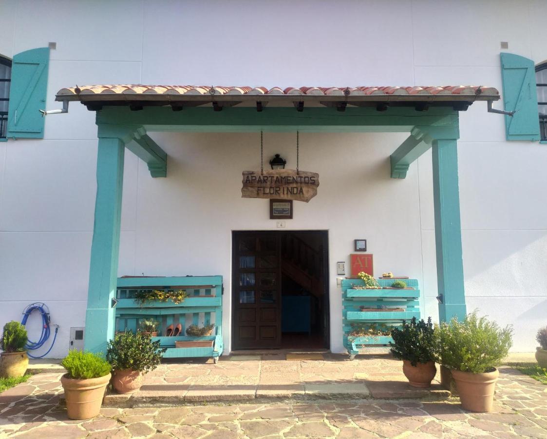 Apartamentos Florinda Ucieda Εξωτερικό φωτογραφία
